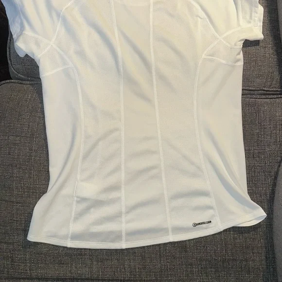 The North Face Women's Short Sleeve White Tee - Picture 5 of 5